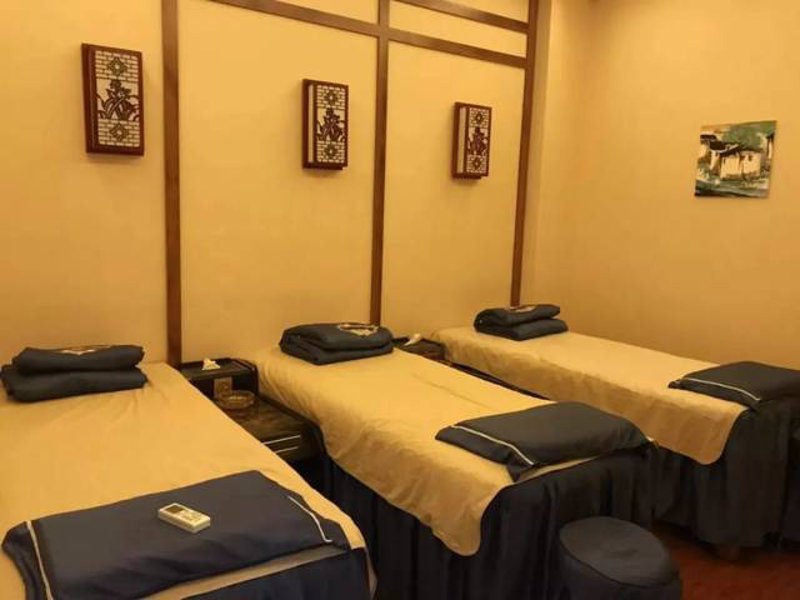 中式推拿：传承与发展的艺术之巅